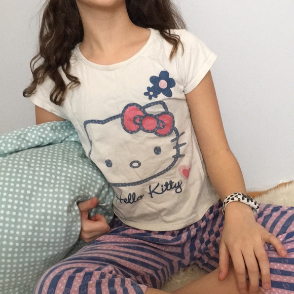 Hello kitty pj set - Picture 2 of 3